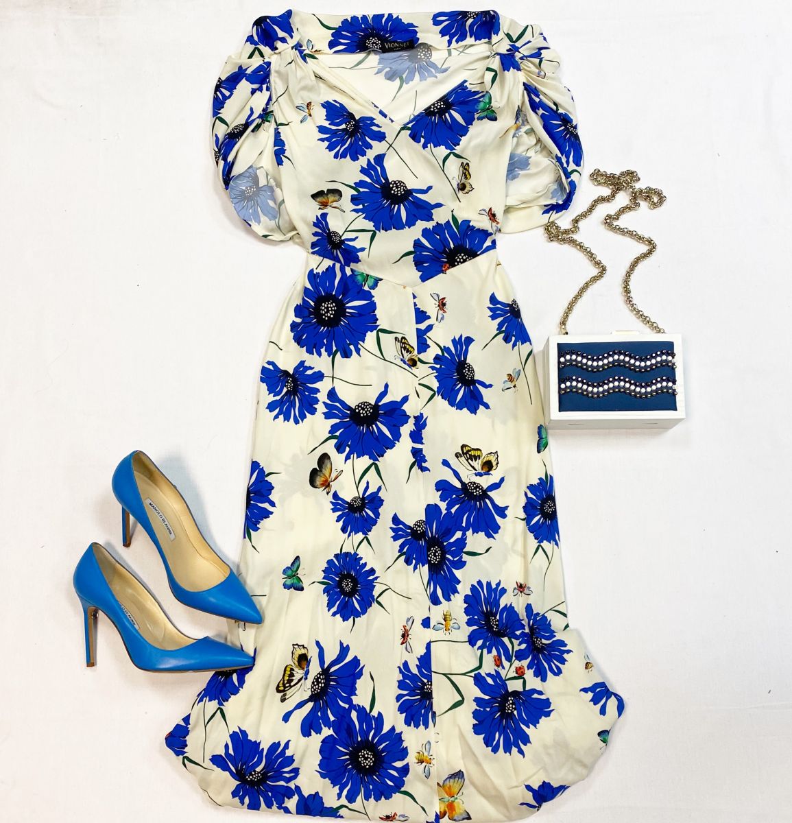 Платье Vionnet размер 40 цена 26 155 руб
Туфли Manolo Blahnik размер 40 цена 15 385 руб 