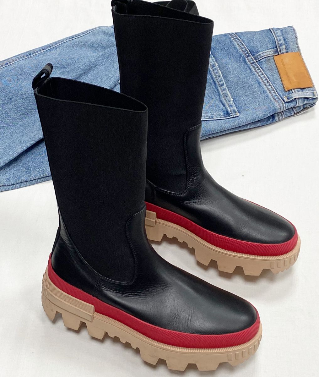 Ботинки Moncler размер 37 цена 23 483 руб

