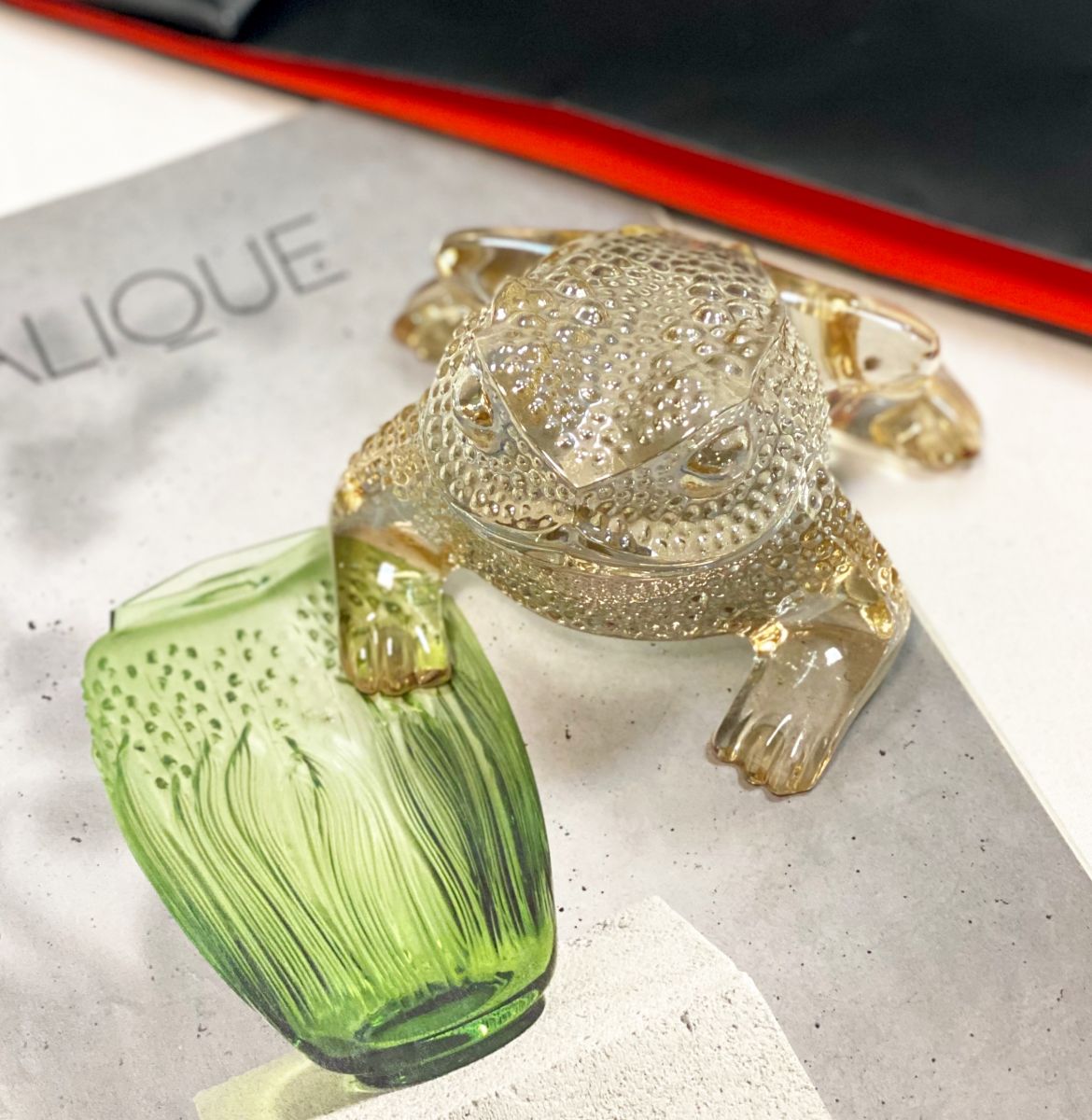 
Игрушка /стекло / Lalique цена 30 770 руб 
