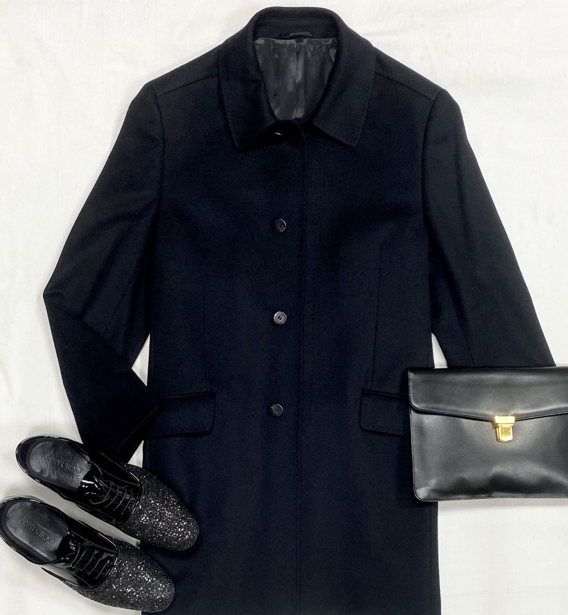#mechtamen Пальто Parmeggiani размер 48 цена 31 310 руб
Туфли Jimmy Choo размер 43 цена 23 483 руб
Клатч Saint Laurent 
