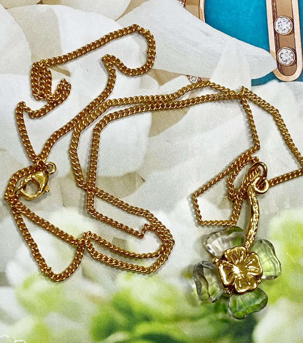 Кулон Swarovski цена 3 131 руб 