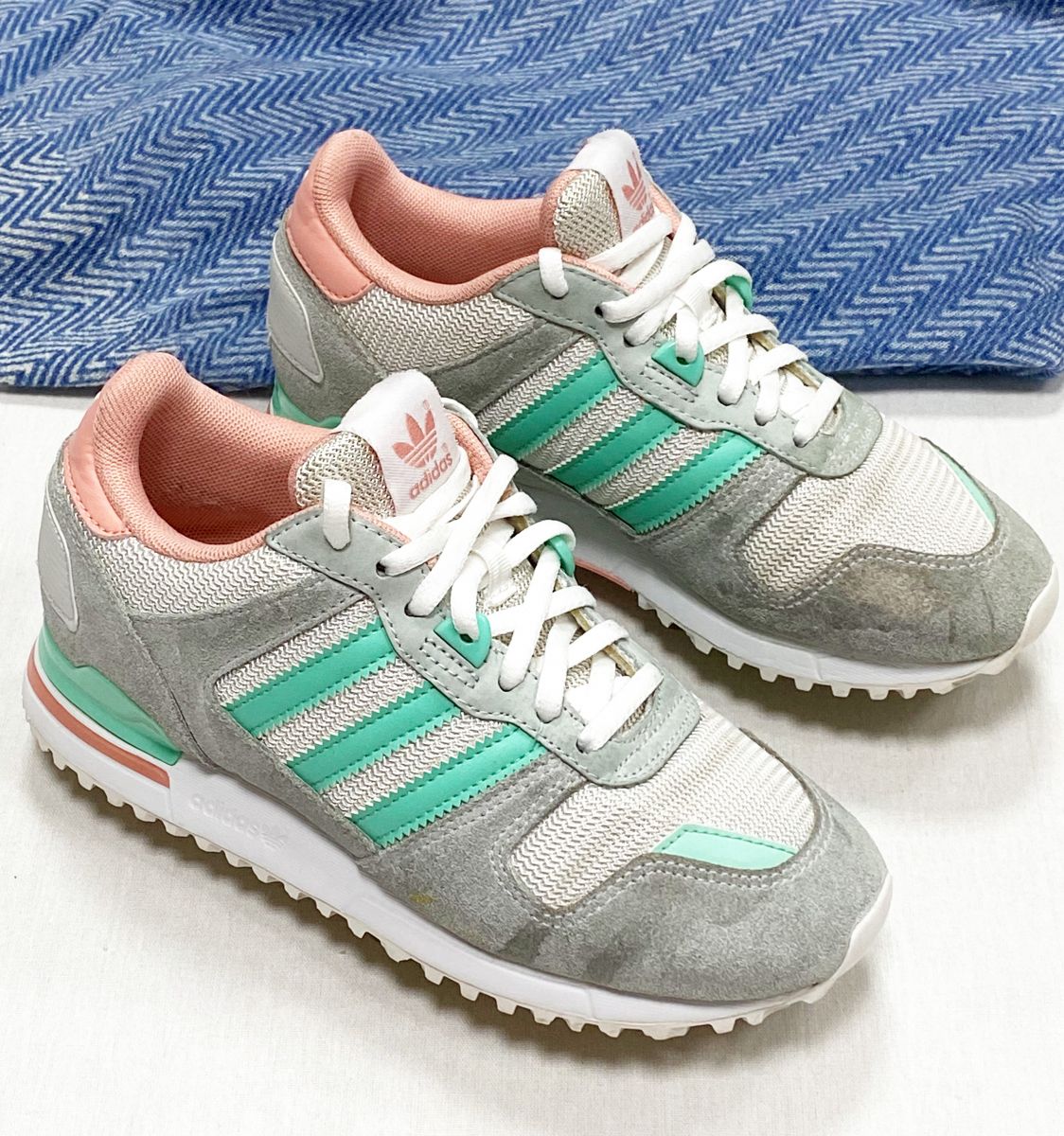 Кроссовки Adidas размер 36.5 цена 4 697 руб