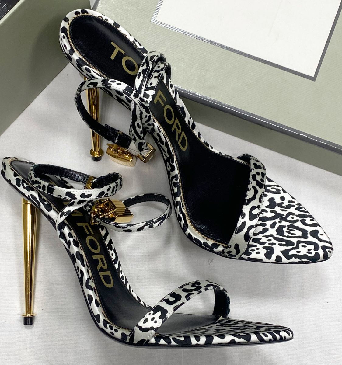 Босоножки Tom Ford размер 38 цена 31 310 руб