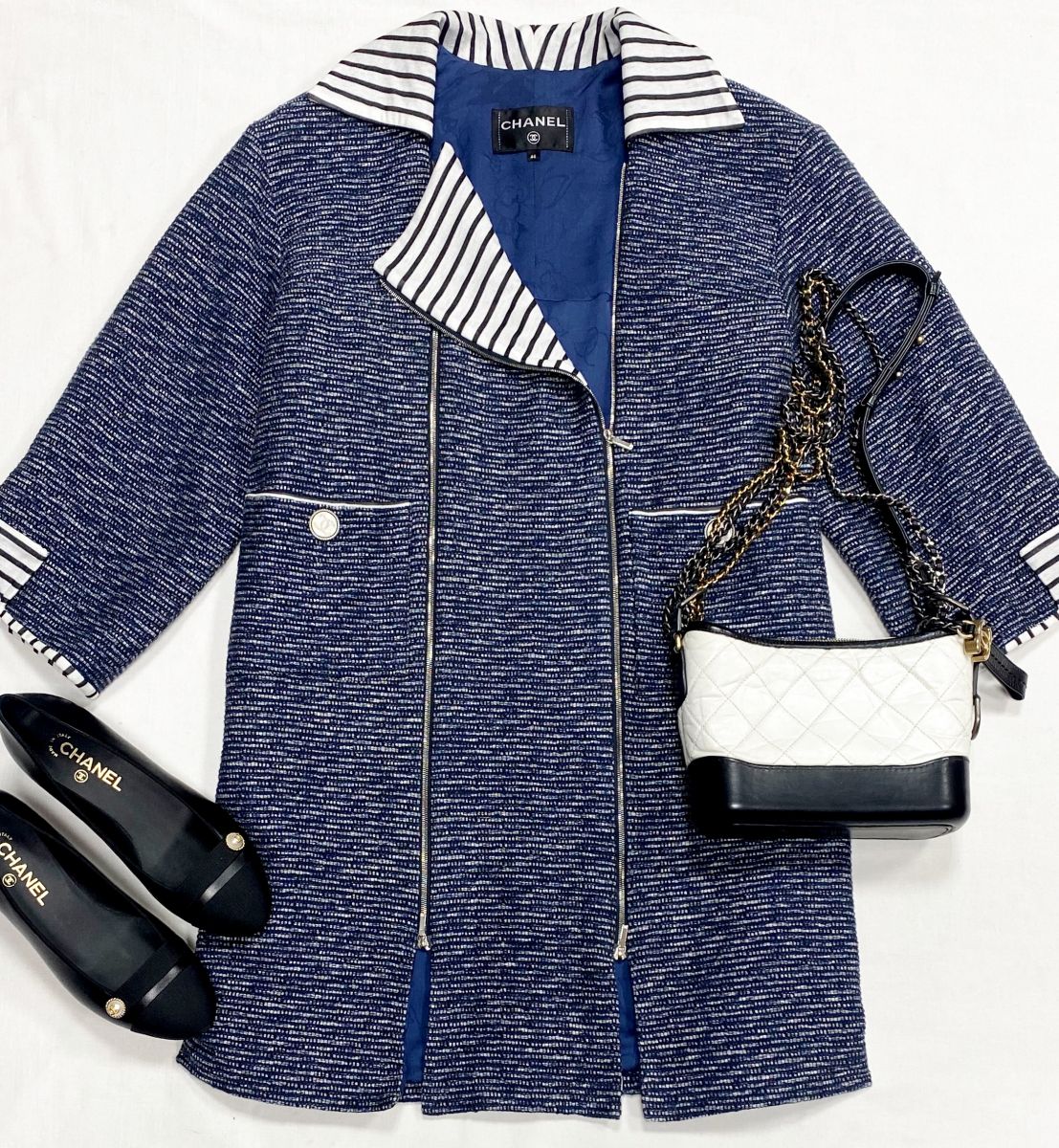 Пальто Chanel размер 46 цена 156 550 руб
Туфли Chanel размер 37.5 цена 62 620 руб
Сумка Chanel