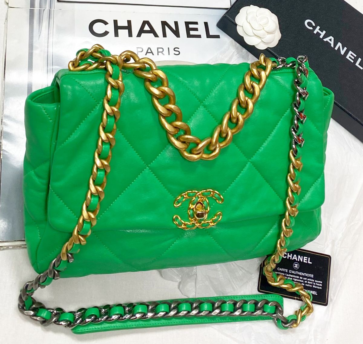 Сумка Chanel размер 30/20 цена 391 375 руб / карточка /