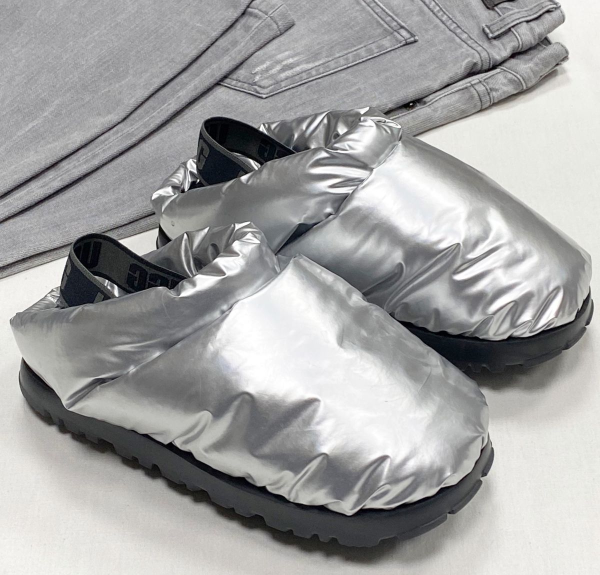 Дутики Ugg размер 38 цена 15 655 руб
