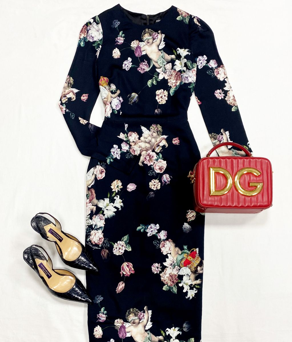 Платье Dolce Gabbana размер 38 цена 23 483 руб
Босоножки/ крокодил/ Patrick Hellmann размер 36.5 цена 28 179 руб
Сумка Dolce Gabbana 