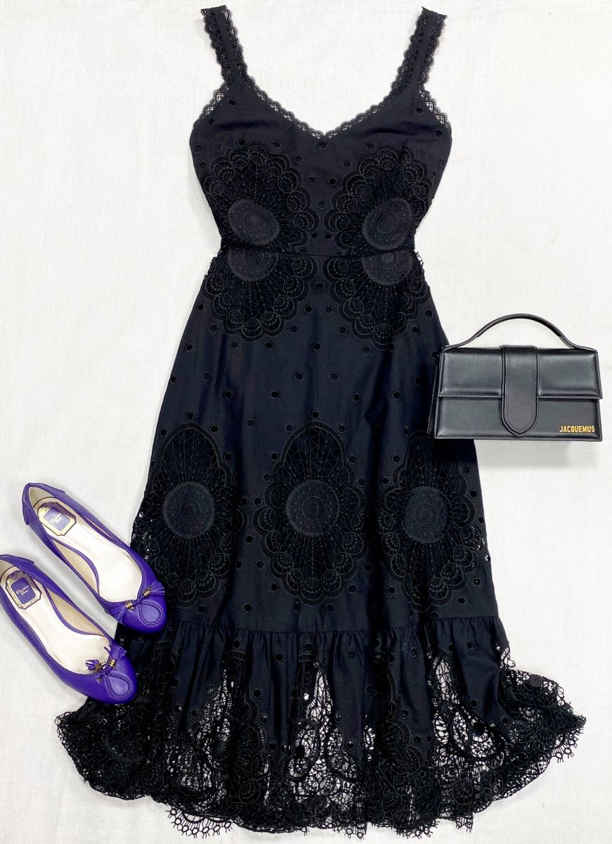 Платье / шитье/ Temperley размер 12/8 цена 15 655 руб
Балетки Christian Dior размер 38 цена 15 655 руб
Сумочка Jacquemus 