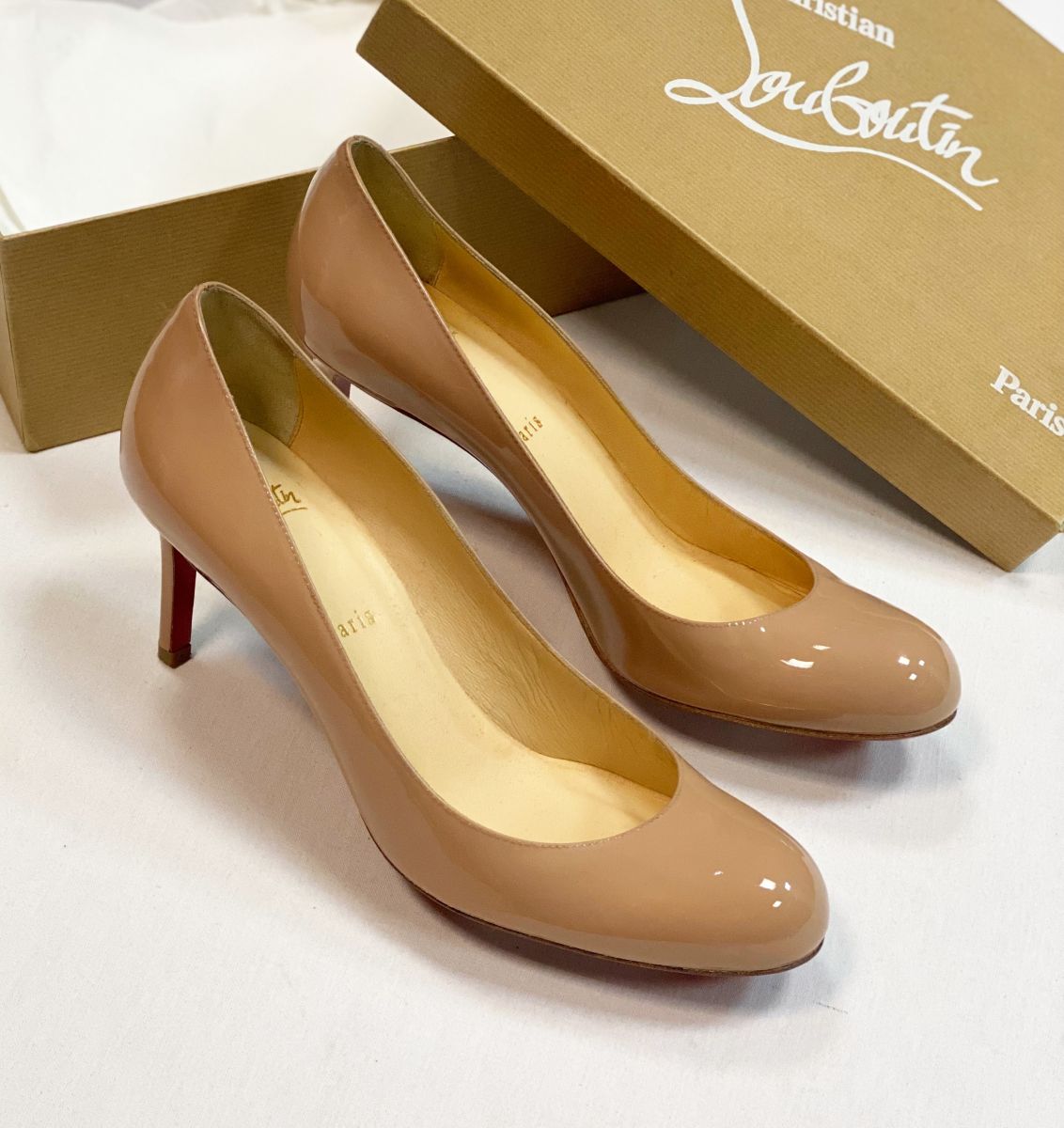 Туфли Louboutin размер 41 цена 15 385 руб 