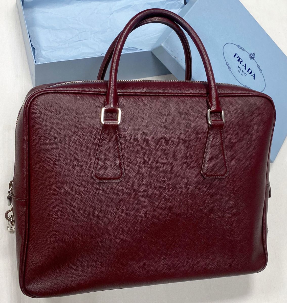 
Сумка - портфель Prada размер 35/28 цена 46 965 руб