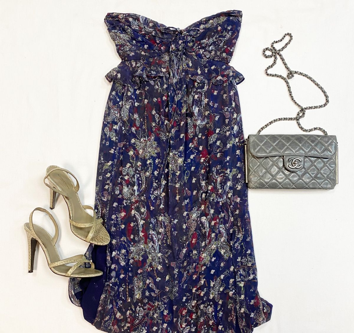 Сарафан/люрекс/ Iro размер 34 цена 6 154 руб
Балетки Bottega Veneta размер 38 цена 12 308 руб
Сумка Chanel 