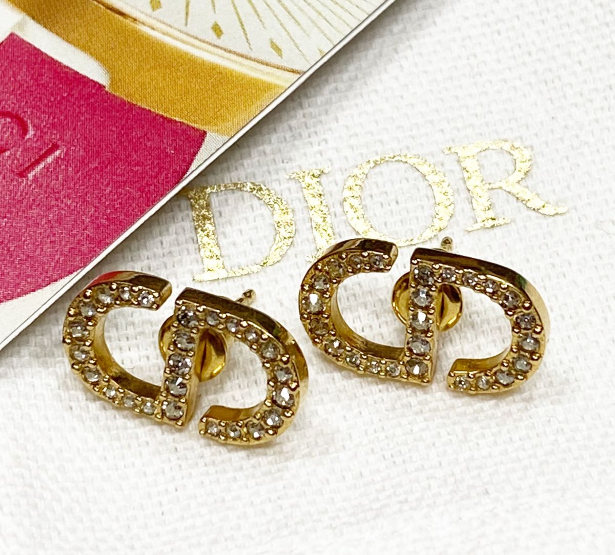 Серьги/ камни/ Dior цена 15 655 руб
