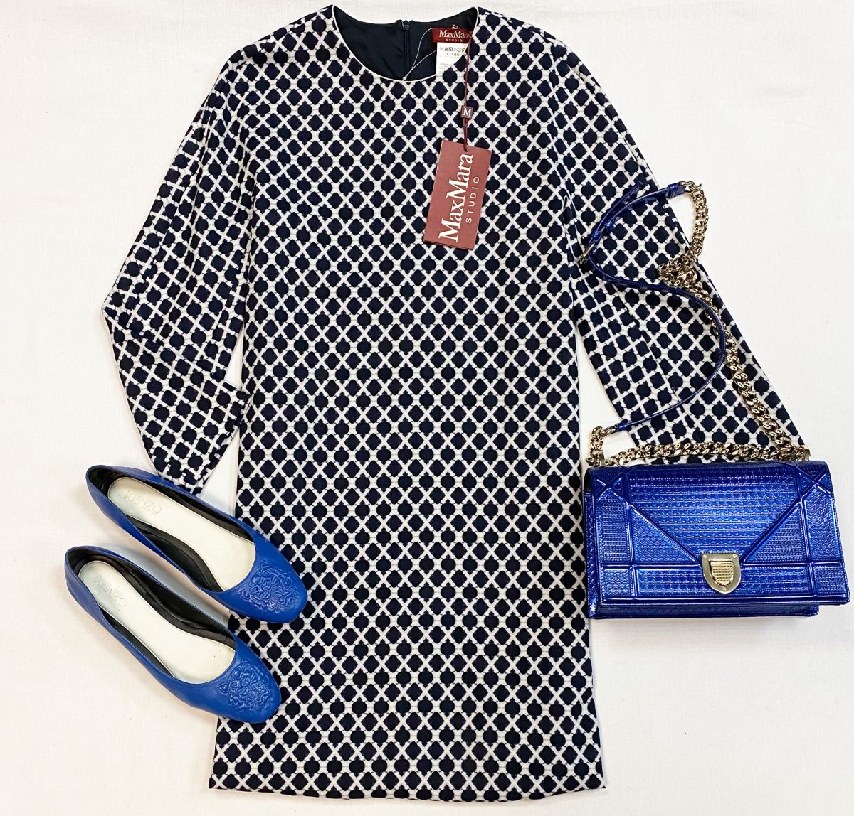 Платье Max Mara размер 42 цена 10 770 руб 
Балетки Kenzo размер 40 цена 6 154 руб
Сумка Dior 