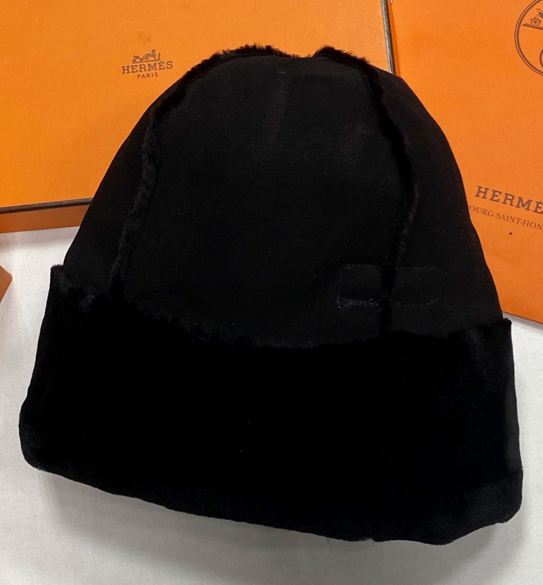 Шапка Hermes размер 56 цена 46 965 руб
