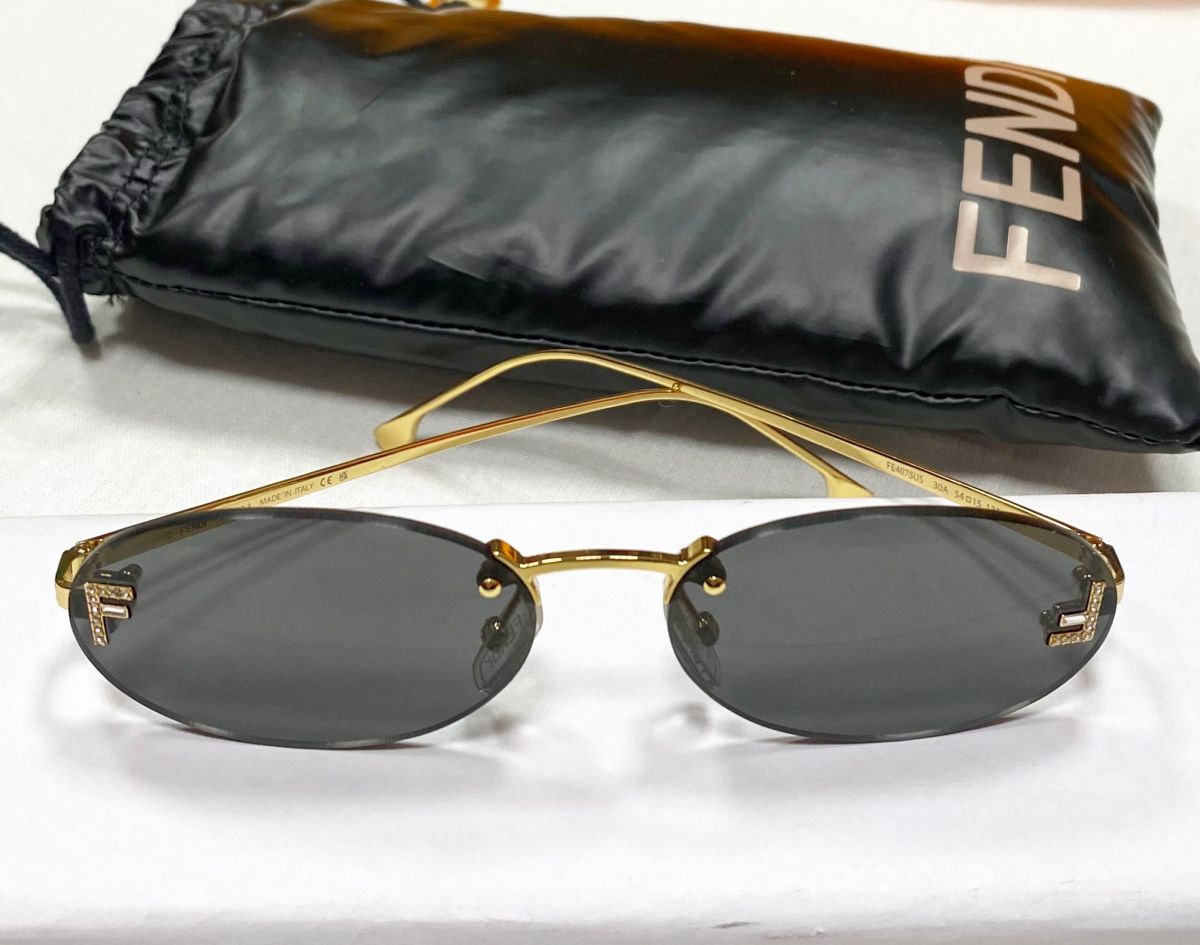 Очки Fendi цена 46 965 руб