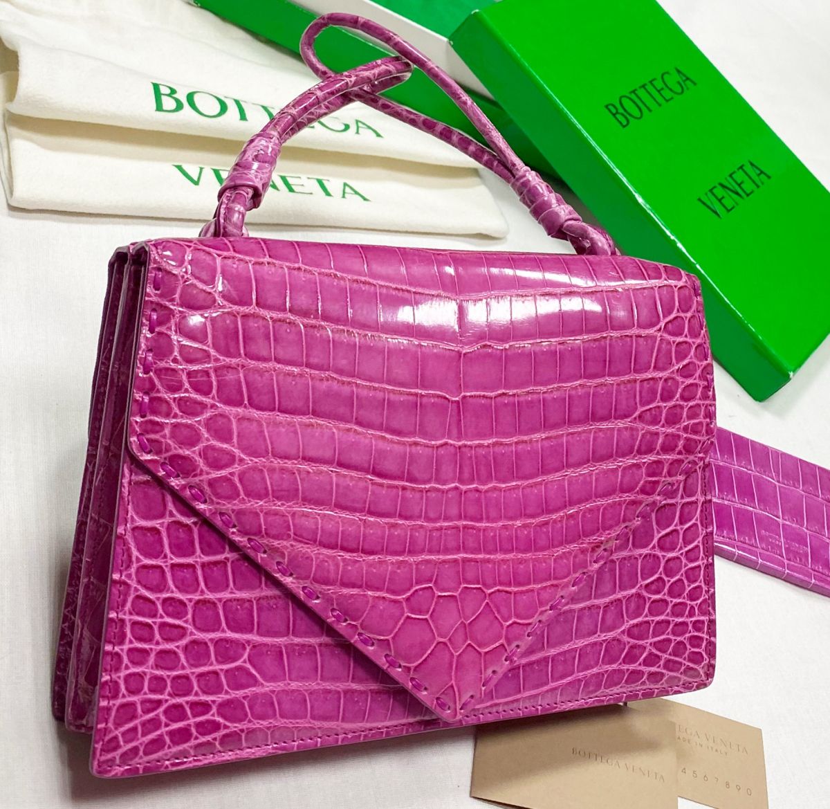 Сумка / крокодил / Bottega Veneta размер 23/15 цена 180 033 руб