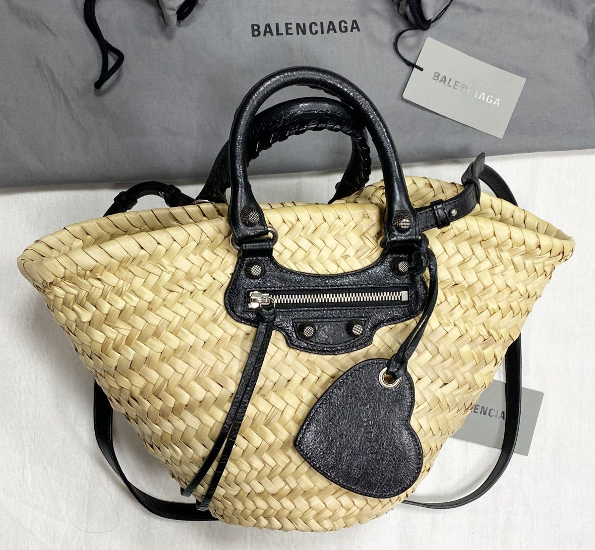 Сумочка  Balenciaga размер 30/20 цена 46 965 руб