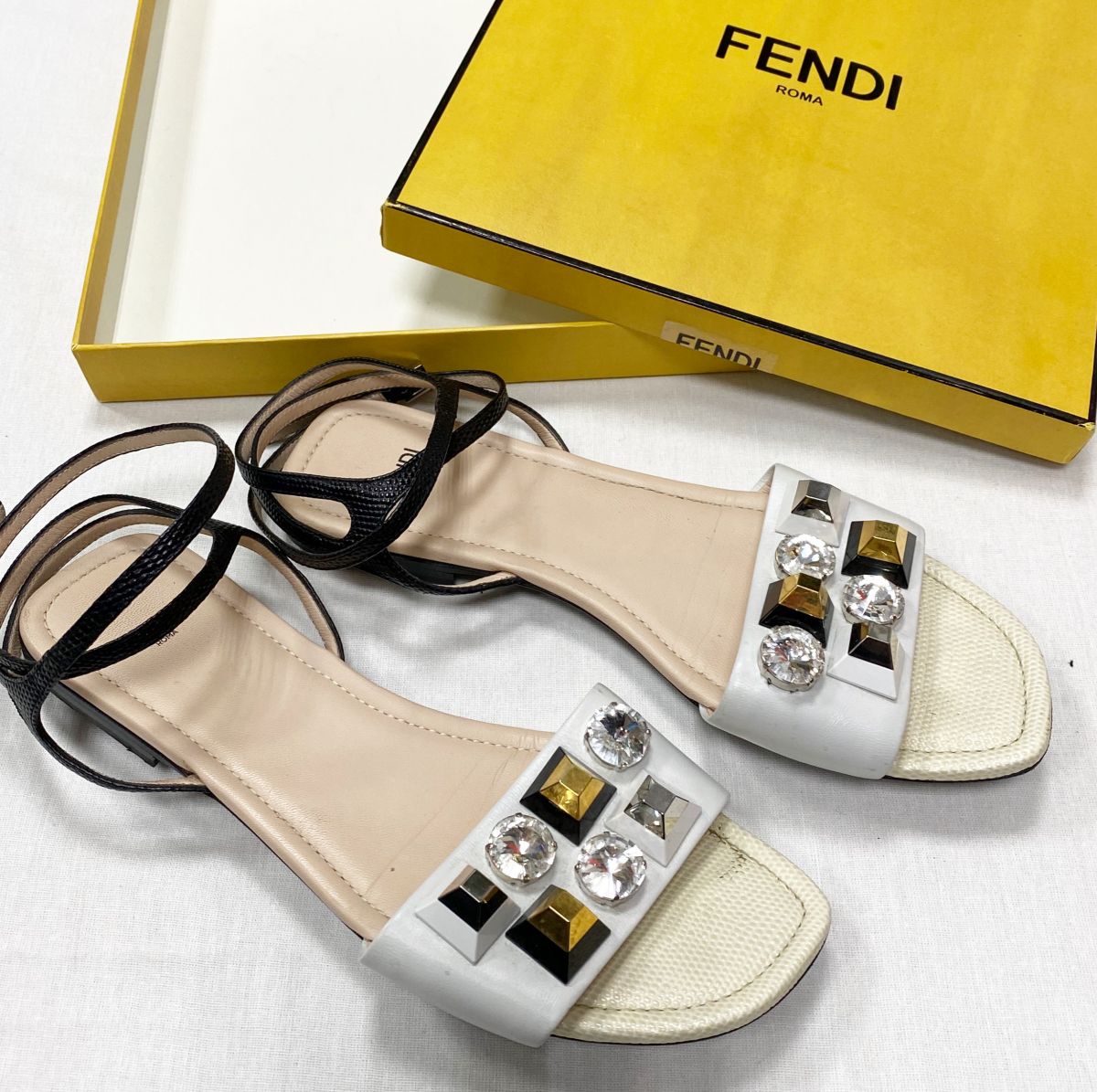 Босоножки Fendi размер 39 цена 18 786 руб