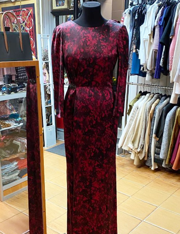 Платье/камни/ Carolina Herrera размер 42 цена 15 385 руб