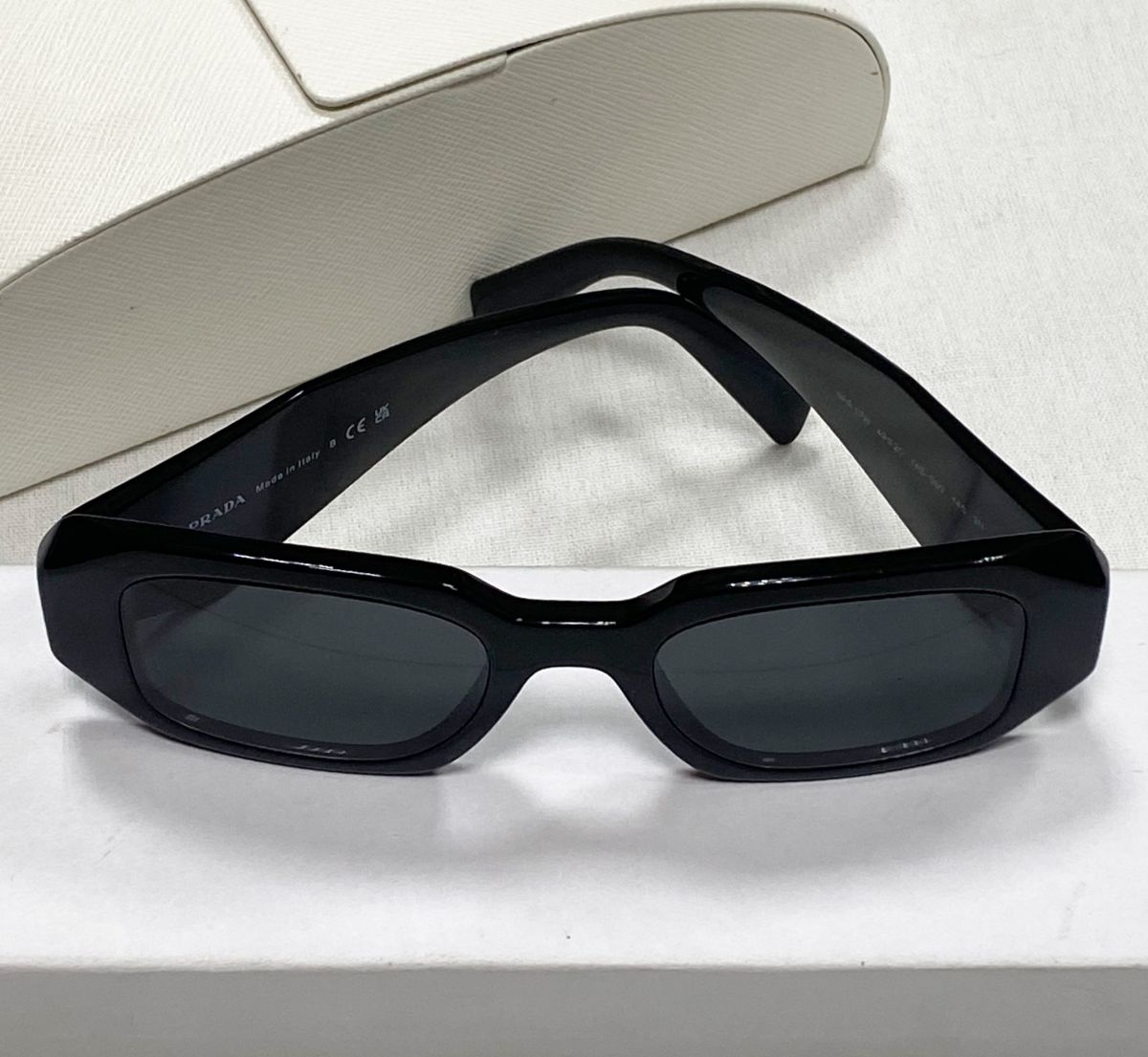 Очки Prada цена 15 655 руб