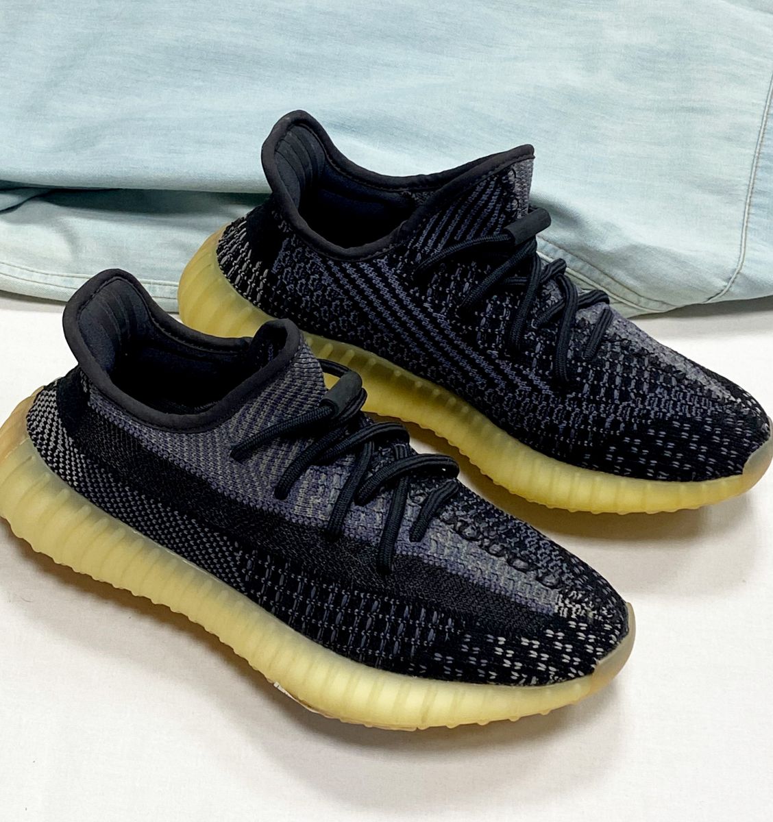 Кроссовки Yeezy Adidas размер 38 цена 9 393 руб