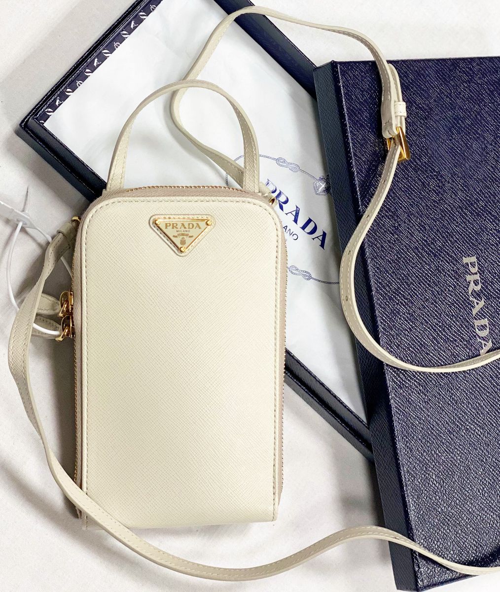 Сумочка Prada размер 12/18 цена 109 585 руб / новая с биркой / упаковка / 