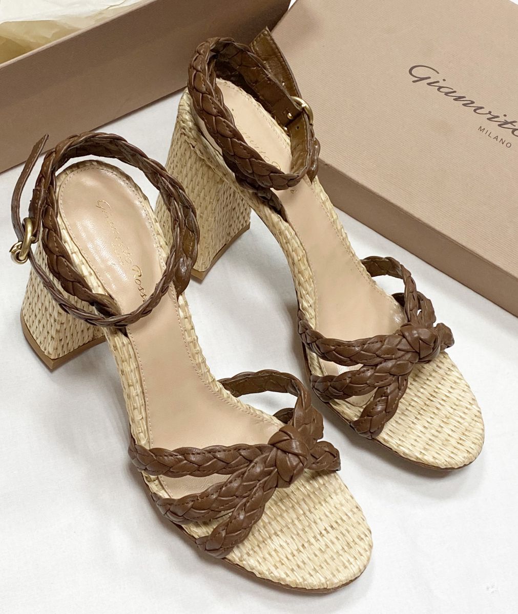 Босоножки Gianvito Rossi размер 40 цена 23 483 руб
