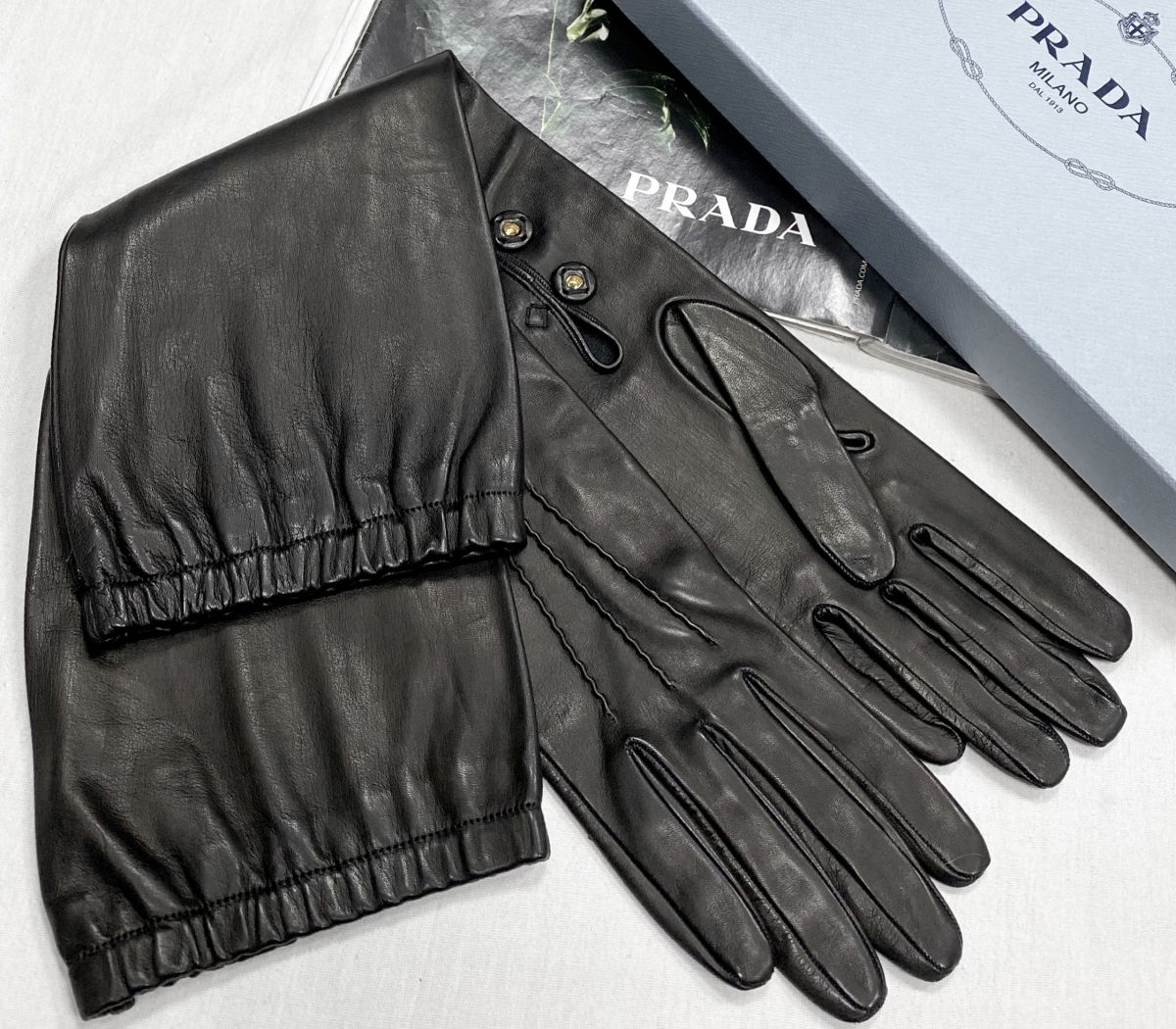 Перчатки Prada размер 7 цена 15 655 руб