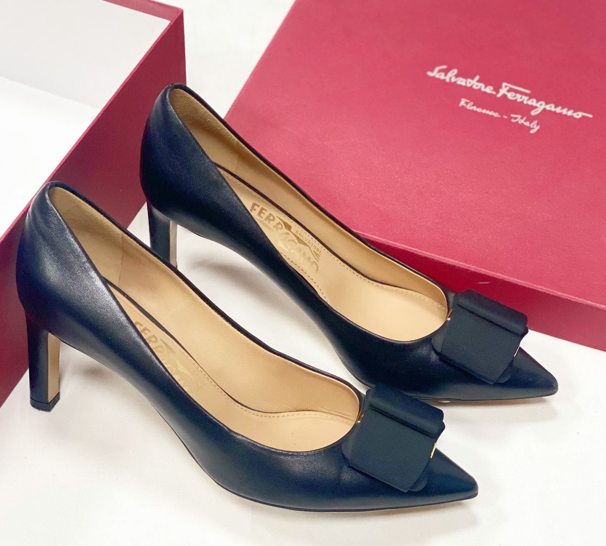 Туфли Salvatore Ferragamo размер 38 цена 14 090 руб