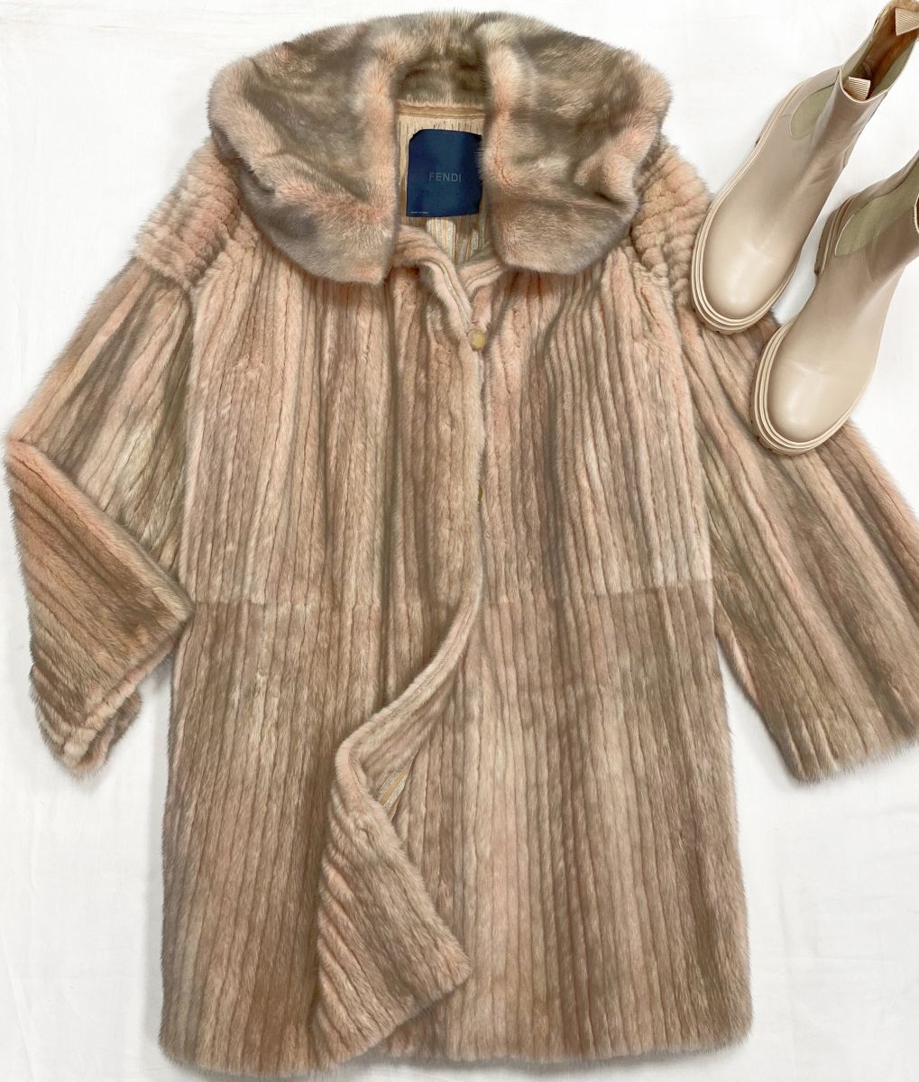 Шуба / мех норки / Fendi размер 40 цена 234 825 руб