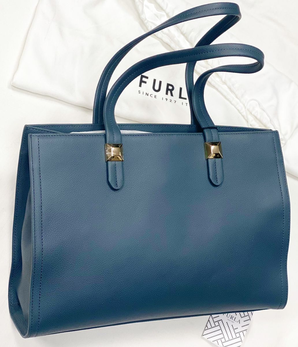 Сумка Furla размер 34/25 цена 15 655 руб / новая с бирками /