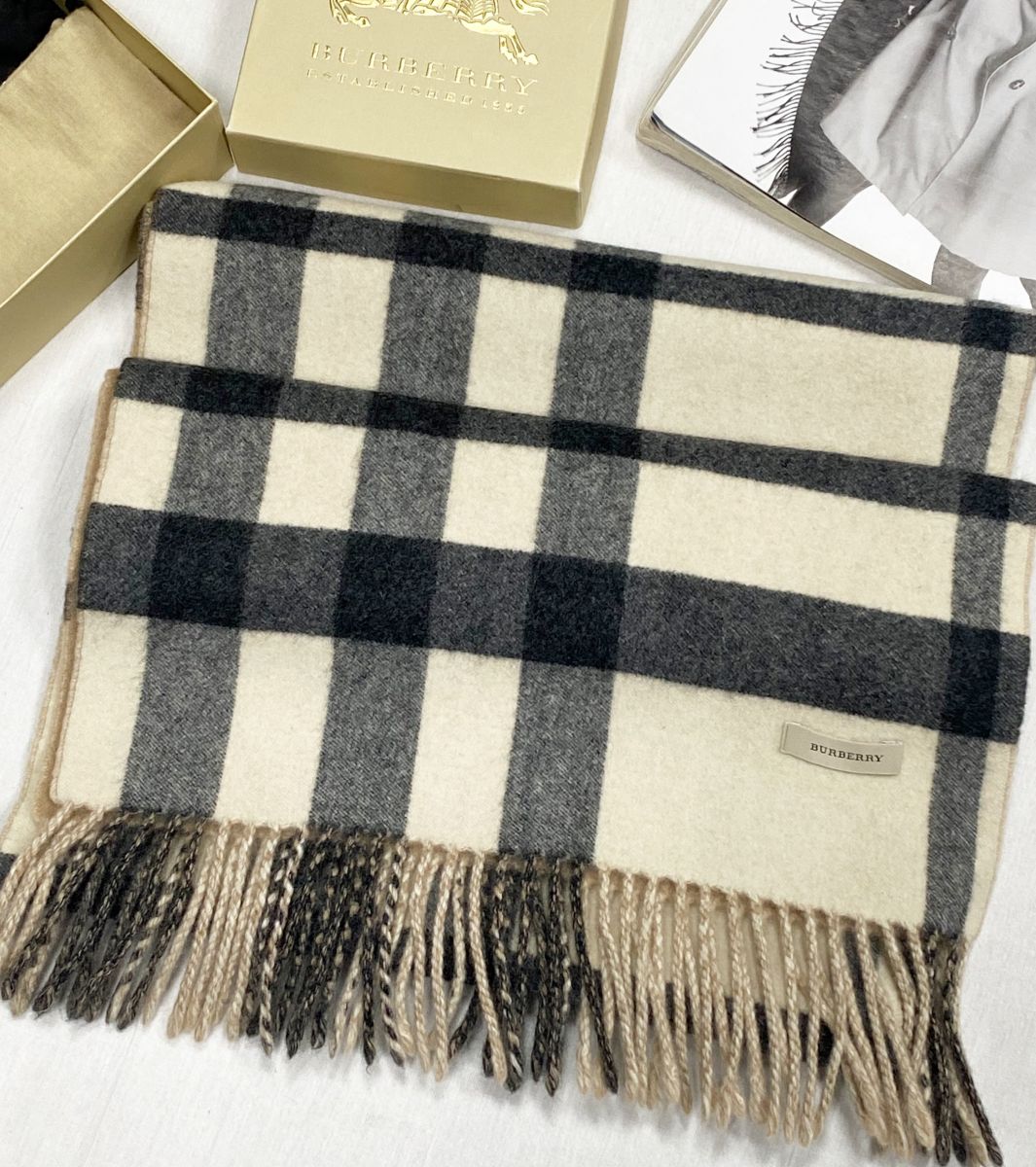 Шарф Burberry размер 35/140 цена 15 655 руб
