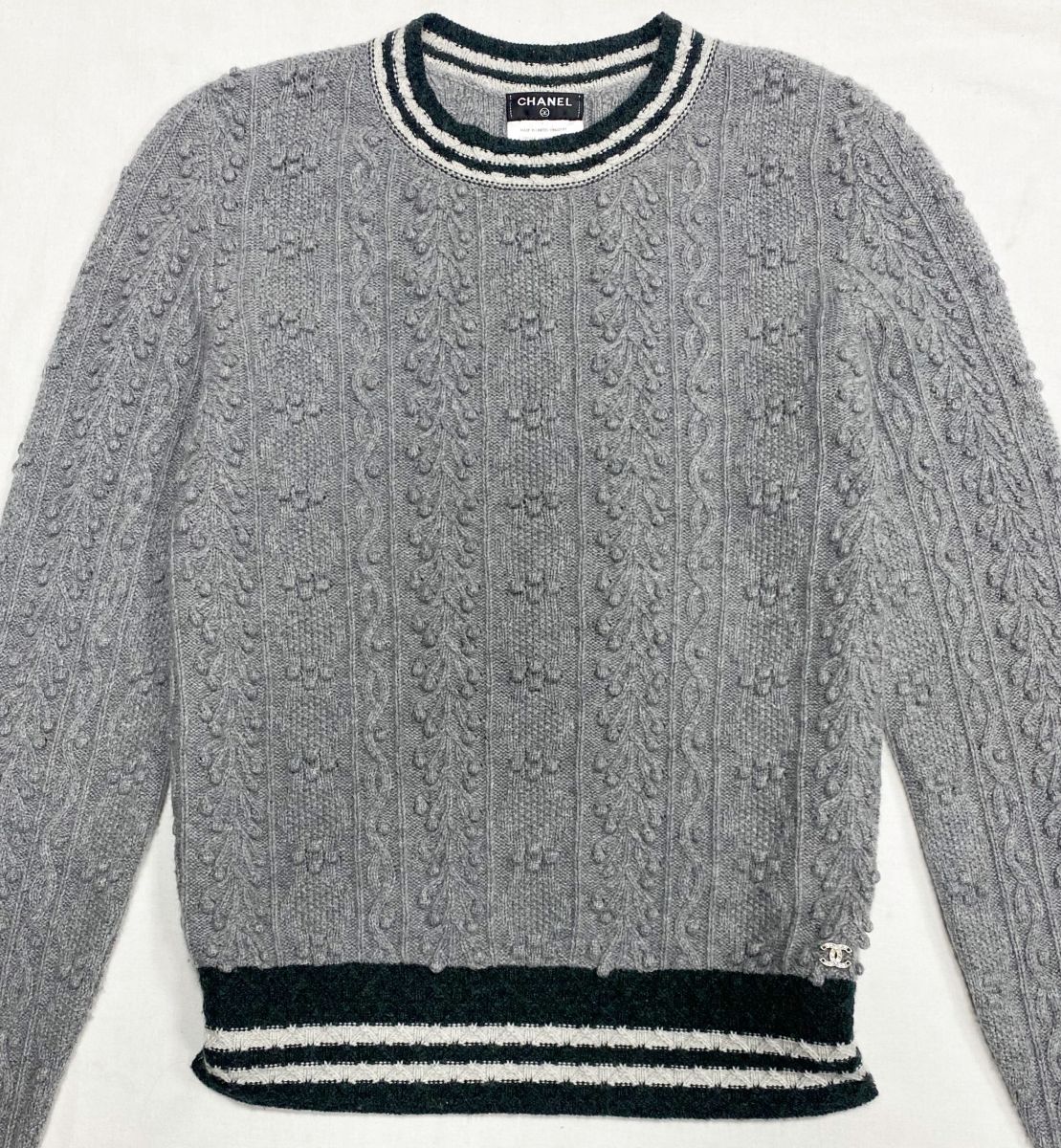 Кофта Chanel размер 36 цена 39 138 руб
Балетки Chanel размер 38 цена 23 483 руб