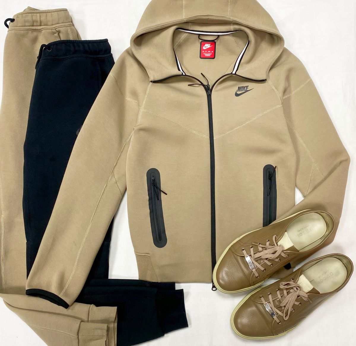 #mechtamen Костюм / толстовка + 2 пары брюк / Nike размер S цена 10 959 руб 
Кеды Gucci размер 46 цена 12 524 руб