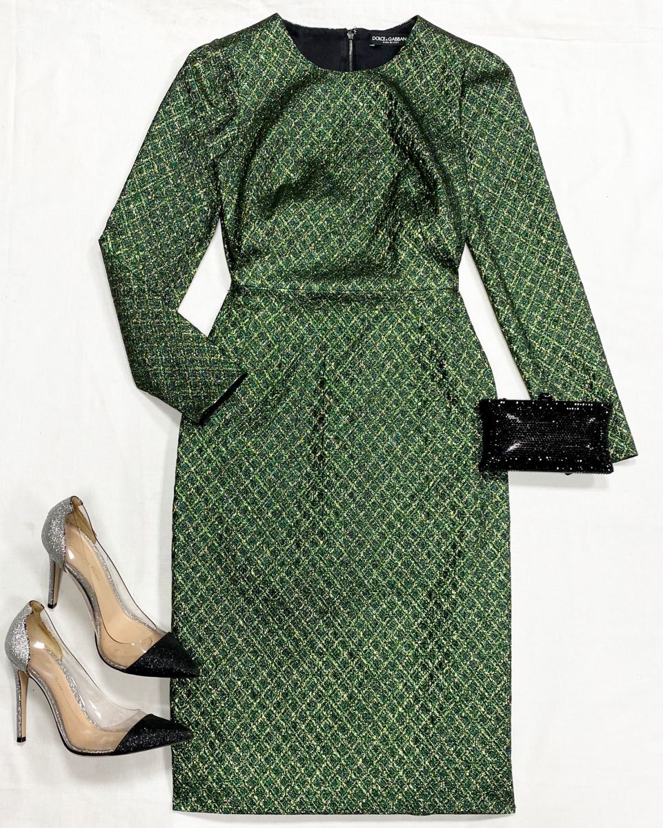 Платье/ люрекс/ Dolce Gabbana размер 40 цена 23 483 руб
Туфли Gianvito Rossi размер 38 цена 10 959 руб
Сумочка/ камни/ 