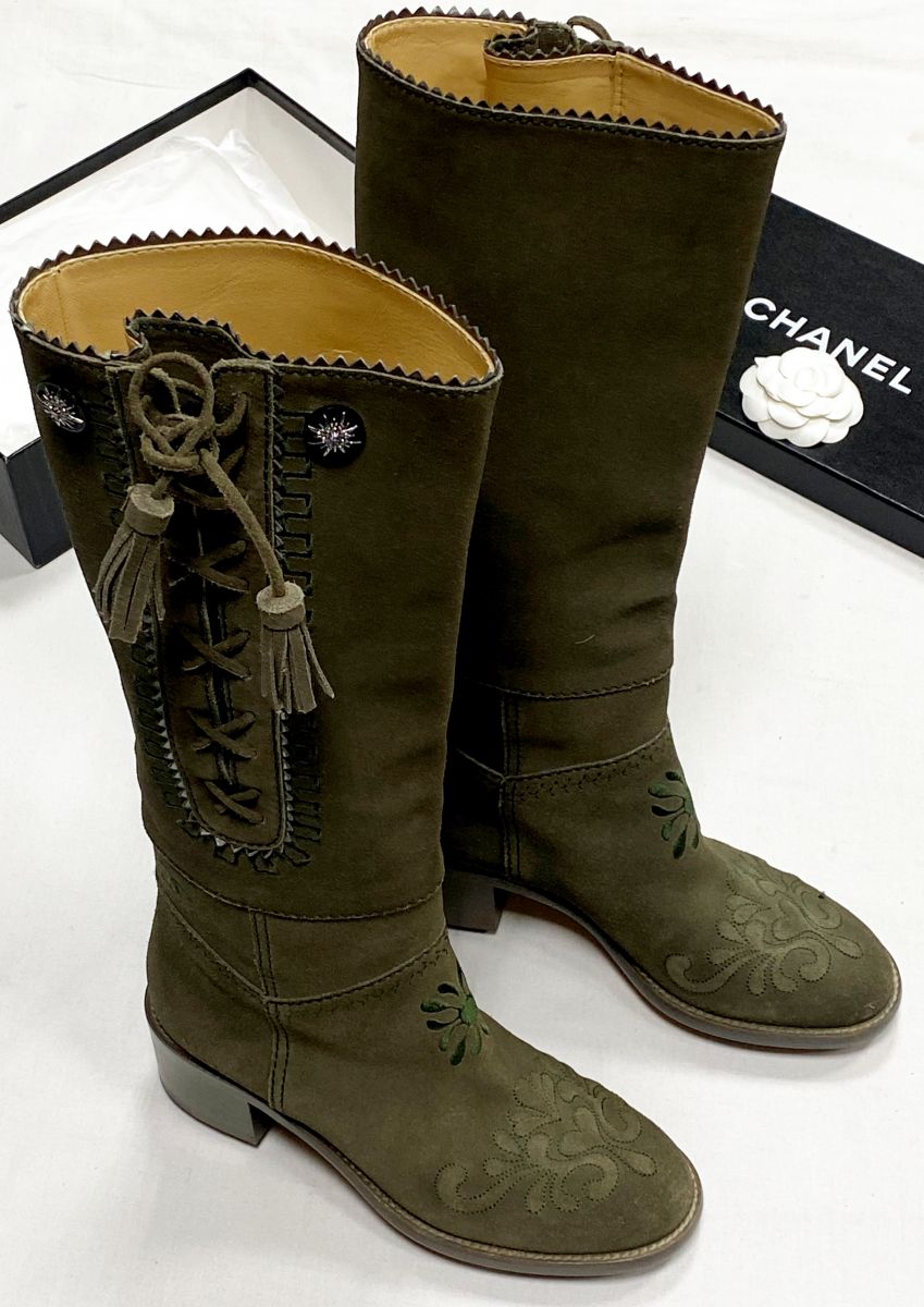 Сапоги Chanel размер 38.5 цена 31 310 руб

