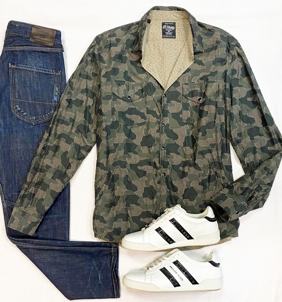 #mechtamen Рубашка размер L цена 4 616 руб
Джинсы Scotch&amp;Soda размер 31/32 цена 2 308 руб
Кеды Philipp Plein размер 42 цена 15 385 руб