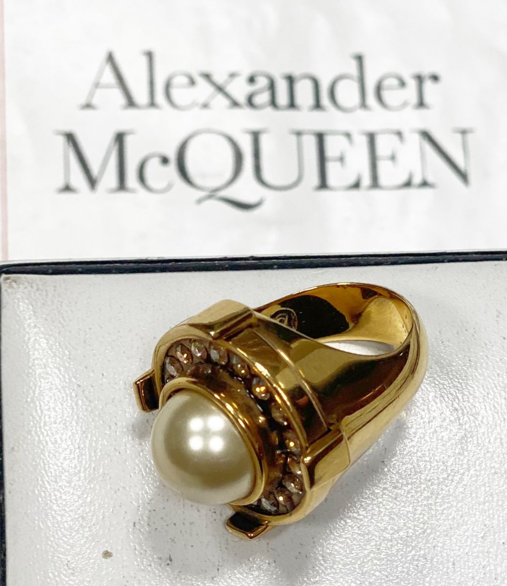 Кольцо Alexander McQueenцена 10 959 руб