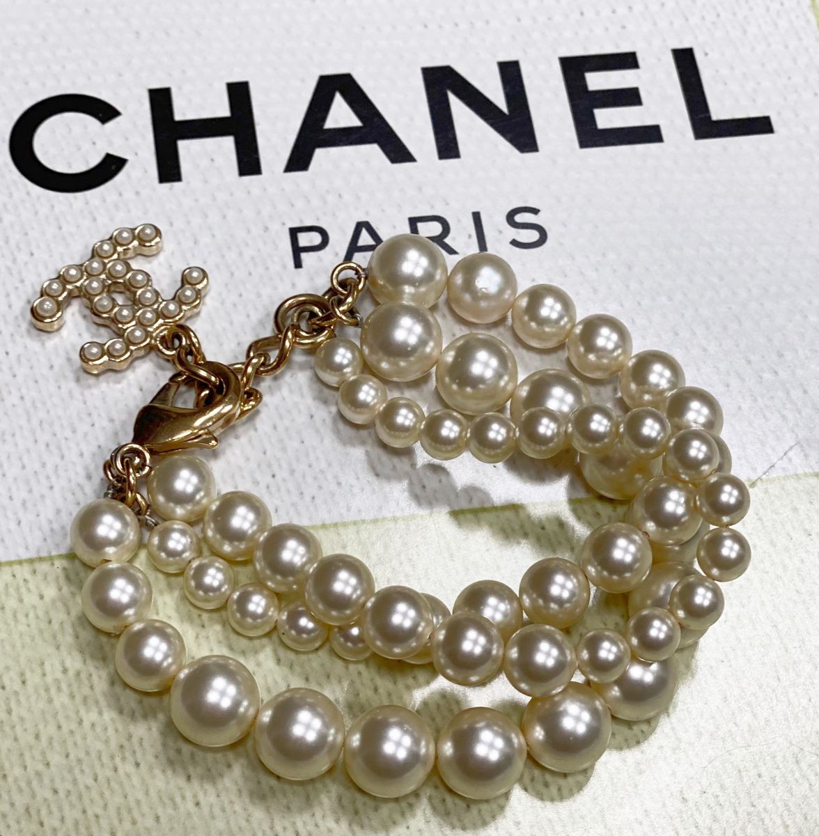 Браслет / жемчуг / Chanel цена 46 155 руб