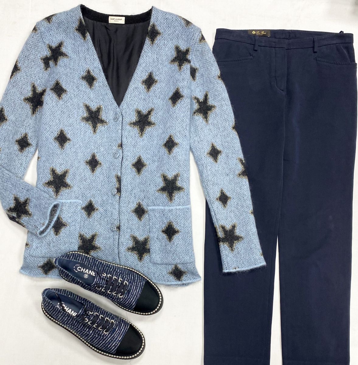 Кардиган/ люрекс/ Saint Laurent размер XS цена 23 483 руб
Брюки размер 38 цена 3 131 руб
Ботинки Chanel размер 38.5 цена 62 620 руб
