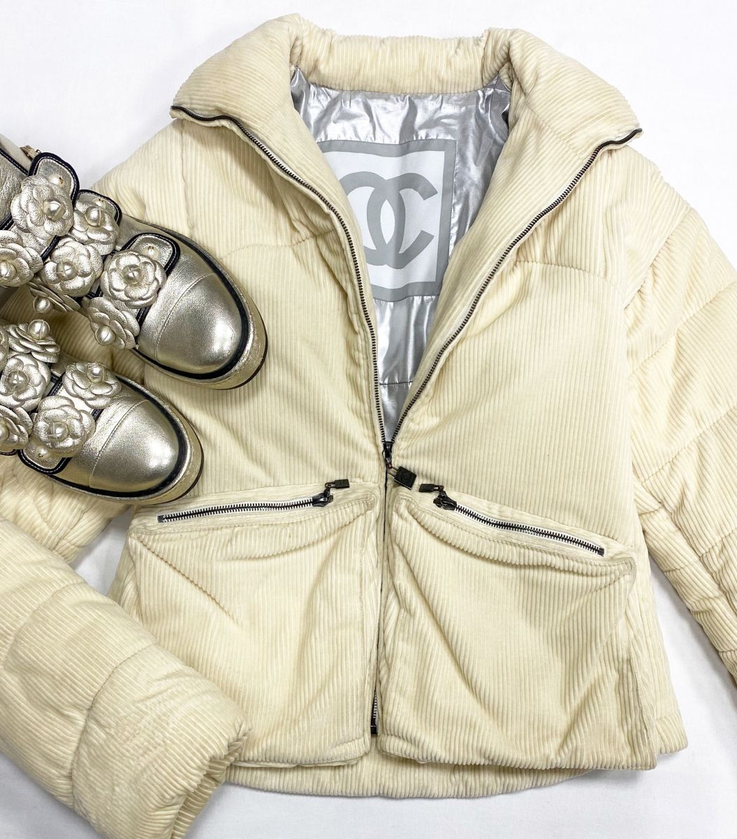 Куртка /вельвет / Chanel размер 40 цена 78 275 руб
Ботинки Chanel размер 40 цена 15 655 руб