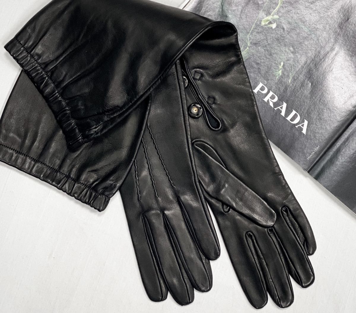 Перчатки Prada размер 7 цена 23 078 руб