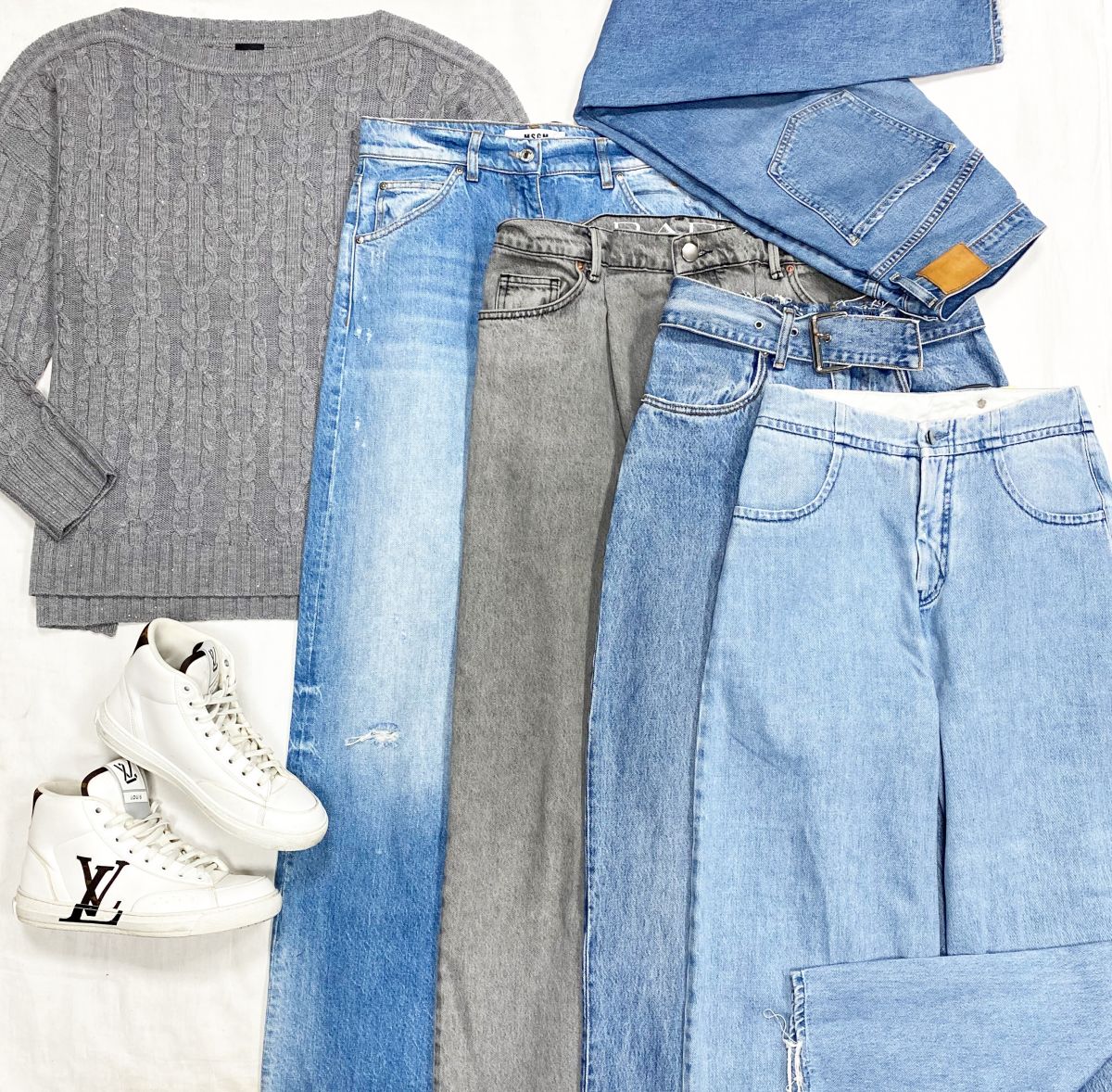 Кофта /пайетки/ Madelene размер M цена 9 231 руб
Джинсы MSGM/ Raey/ Alexander Wang/ Maison Martin Margiela / Citizens Humanity / размер 26/28/42 цена от 12 308 руб до 15 385 руб
Кеды Louis Vuitton размер 39 цена 38 463 руб