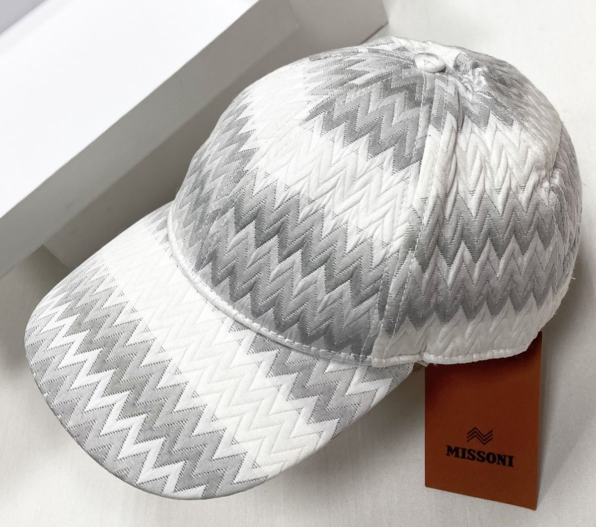 Бейсболка Missoni цена 10 959 руб / с биркой /