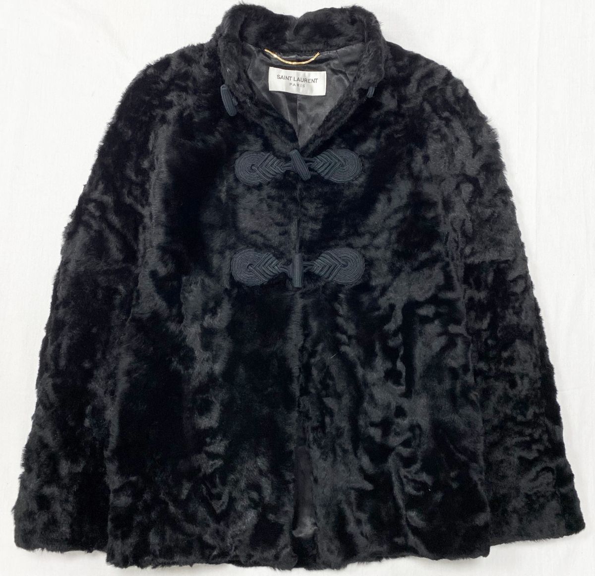 Кейп / мех овчины / Saint Laurent размер 40 цена 93 930 руб 