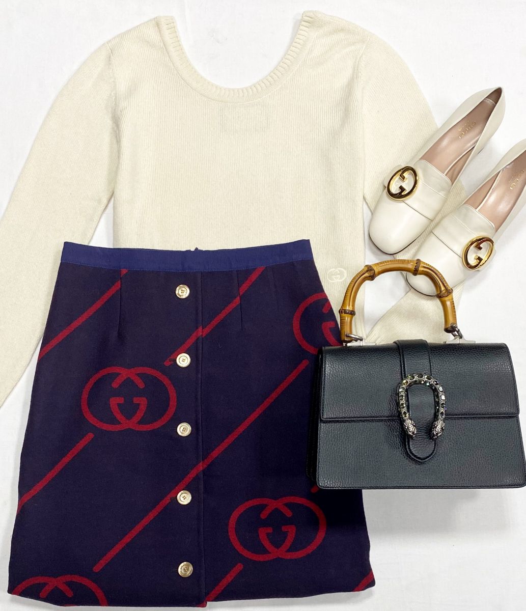 Юбка Gucci размер 38 цена 26 614 руб
Кофта Gucci размер S цена 15 655 руб
Туфли Gucci размер 38.5 цена 39 138 руб
Сумка Gucci