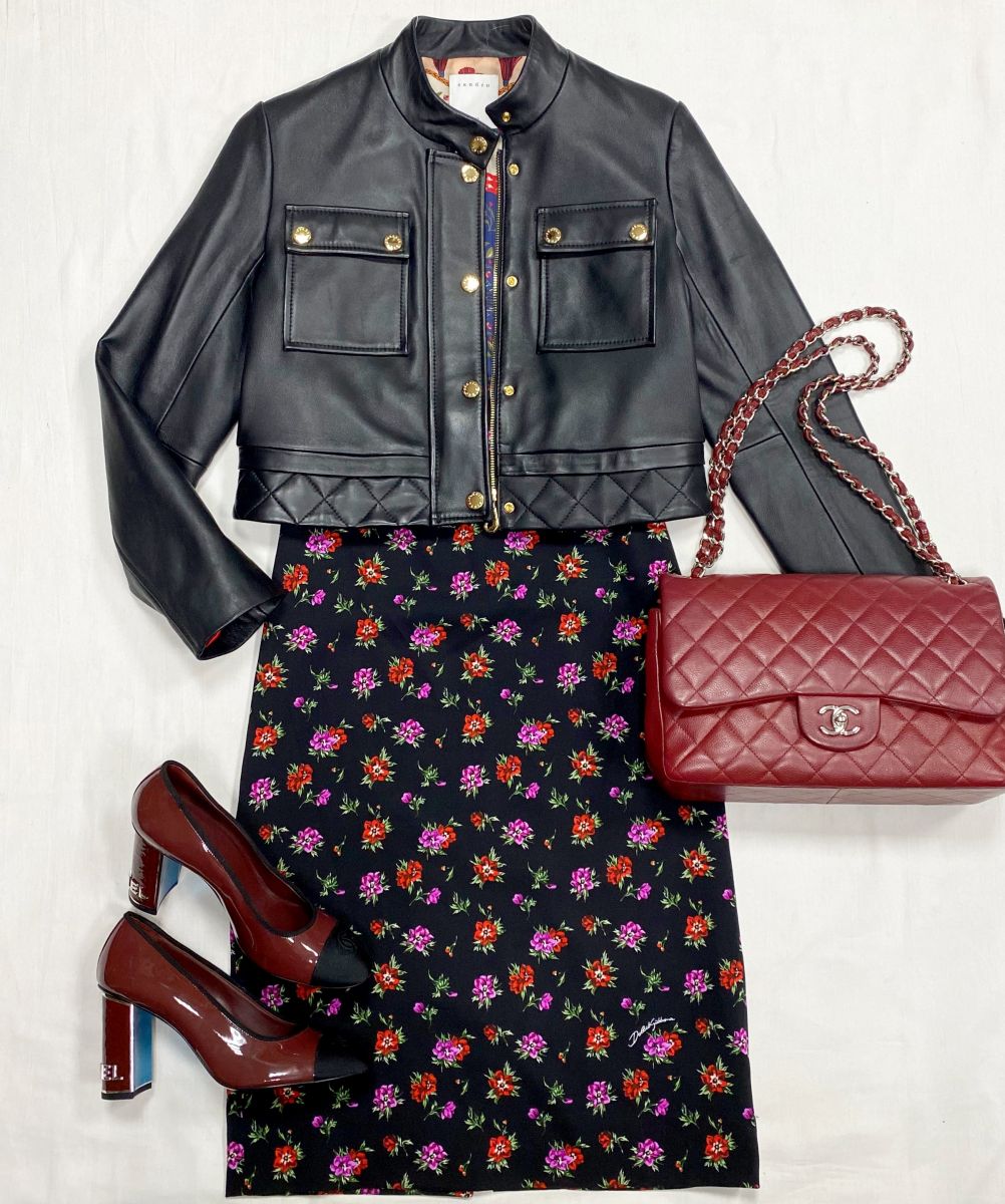 Куртка Sandro размер 2 цена 23 483 руб 
Юбка / шелк / Dolce Gabbana размер 42 цена 39 138 руб 
Туфли Chanel размер 39 цена 31 310 руб 
Сумка Chanel