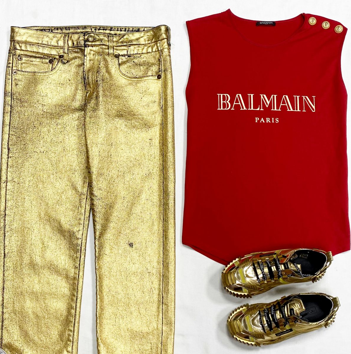 Футболка Balmain размер 36 цена 10 959 руб
Джинсы R 13 размер 29 цена 31 310 руб
Кроссовки Dolce Gabbana размер 36 цена 31 310 руб