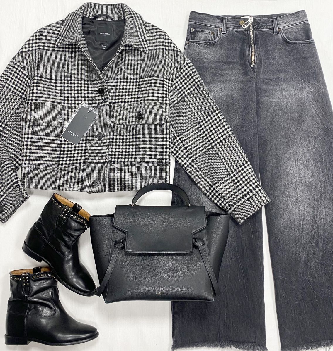 Куртка Weekend Max Mara размер 42 цена 11 741 руб / с биркой / 
Джинсы Haikure размер 28 цена 10 959 руб 
Ботинки Isabel Marant размер 37 цена 15 655 руб 
Сумка Celine