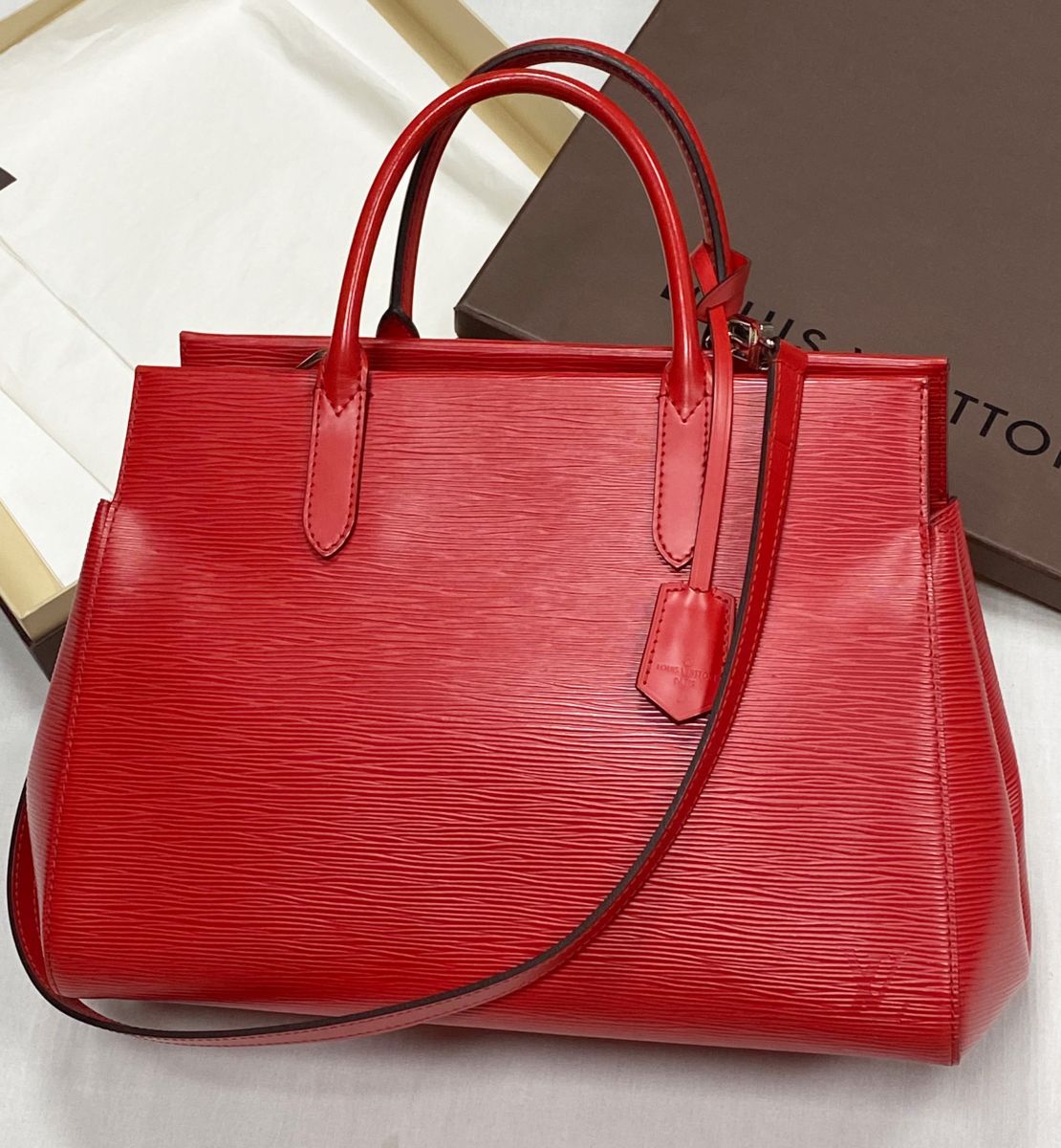Сумка Louis Vuitton размер 33/23 цена 93 930 руб